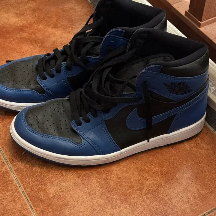[BUNJANG] Nike Air Jordan 1 Royal Blue Black Sneakers / 나이키 에어 조던 1 로얄블루 블랙