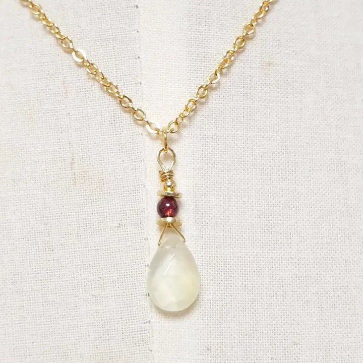 [BUNJANG] Green Grape Prehnite Raw Stone Necklace / 청포도 프레나이트 원석 목걸이