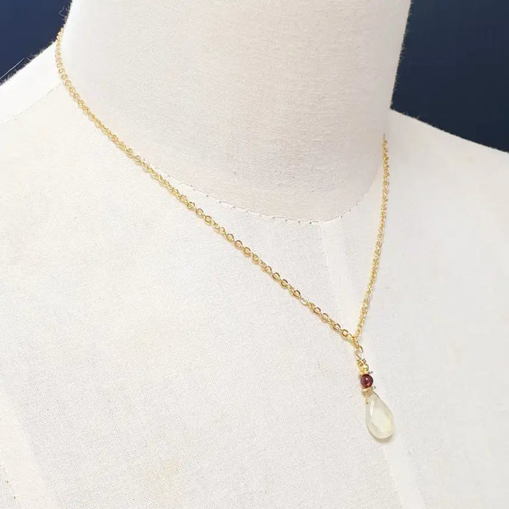 [BUNJANG] Green Grape Prehnite Raw Stone Necklace / 청포도 프레나이트 원석 목걸이