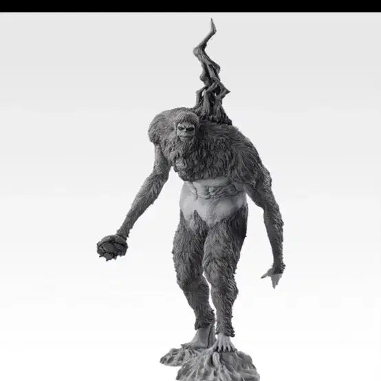 [BUNJANG] Attack on Titan Beast Titan Figure (Sealed) / (미개봉) 진격의 거인 짐승 거인 피규어