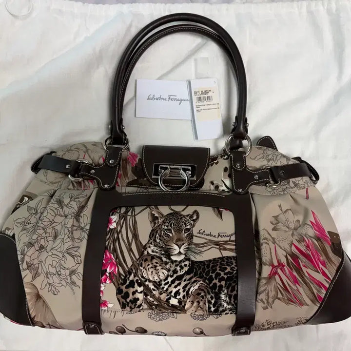 [BUNJANG] Salvatore Ferragamo Savannah Animal Flap Tote Bag / 살바토레 페라가모 백