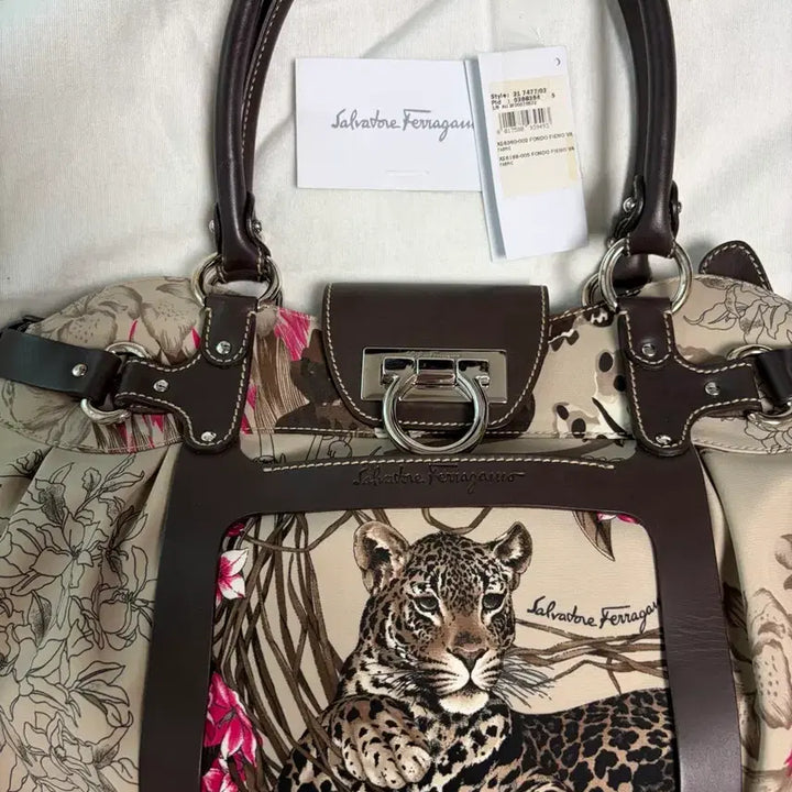 [BUNJANG] Salvatore Ferragamo Savannah Animal Flap Tote Bag / 살바토레 페라가모 백