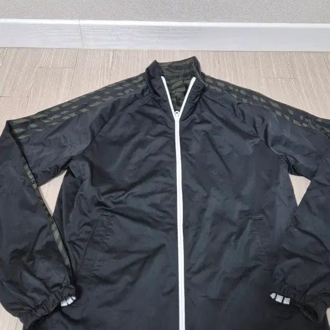 [BUNJANG] Adidas Reversible Windbreaker Jacket / 아디다스 리버서블 바람막이 자켓 츄리닝 L