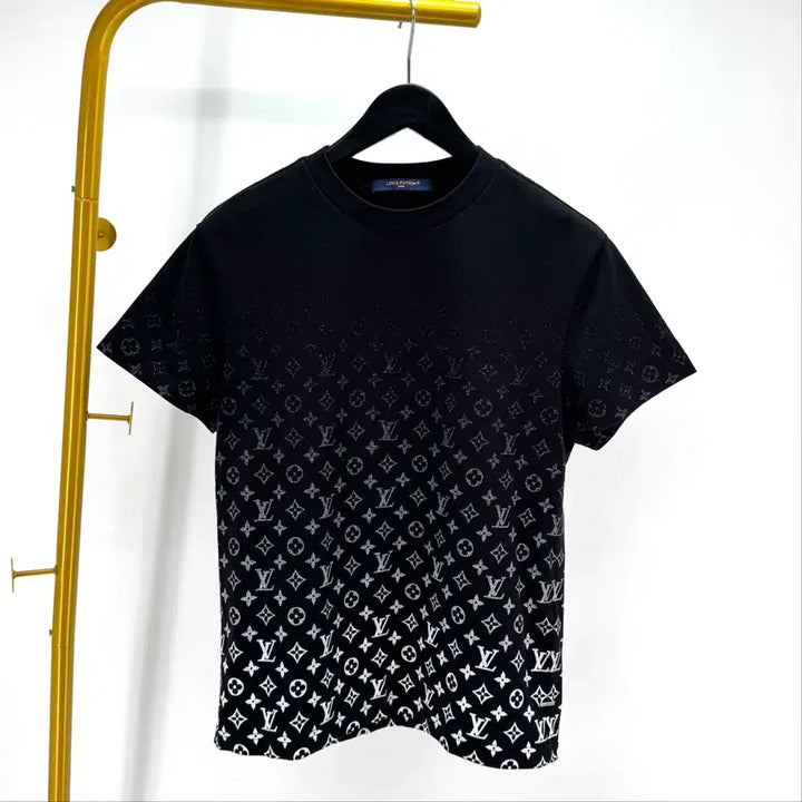 [BUNJANG] Louis Vuitton Monogram Gradient Short-Sleeve T-Shirt Black XS / [감정완료] 루이비통 모노그램 그라데이션 반팔 티셔츠 블랙 XS사이즈