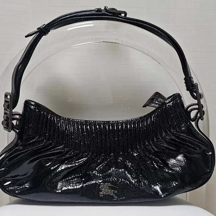 [BUNJANG] Burberry Black Lambskin Patent Pleats Small Hobo Shoulder Bag / [버버리] 블랙 램스킨 페이던트 플리츠 스몰 호보 숄더백