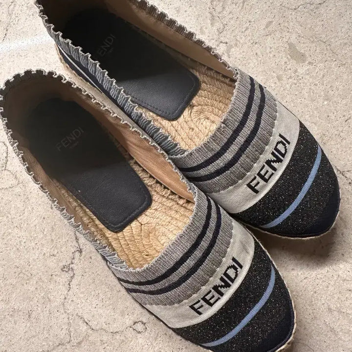 [BUNJANG] Fendi Stripe Espadrille Slip-On Shoes / 펜디 스트라이프 에스파드류 슬립온