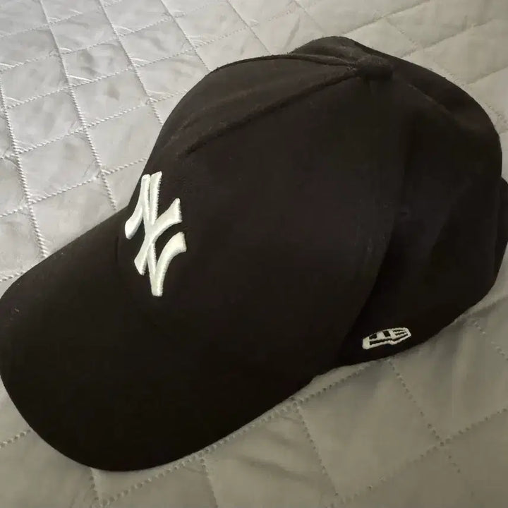 [SOLD OUT] 뉴에라 9FORTY 뉴욕 양키스 볼캡 블랙