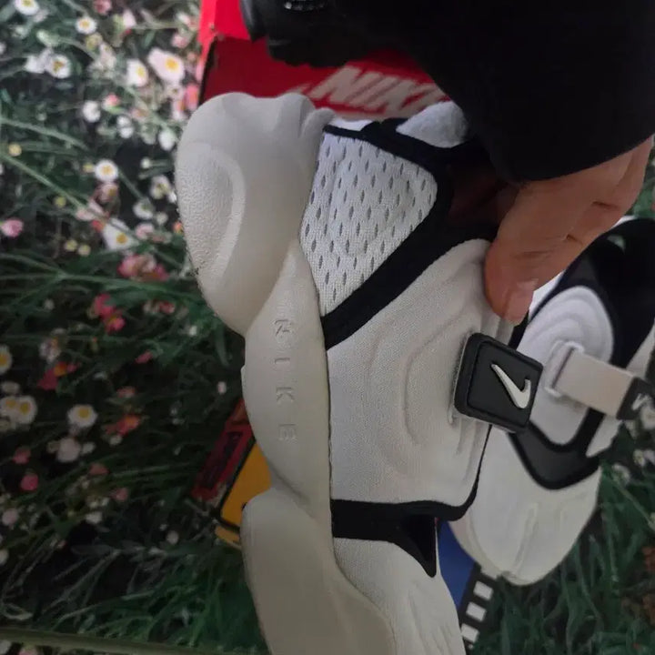 [BUNJANG] Nike Premium Aqua Rift Summit White Sneakers (220) / 나이키 프리미엄 아쿠아 리프트 써밋화이트