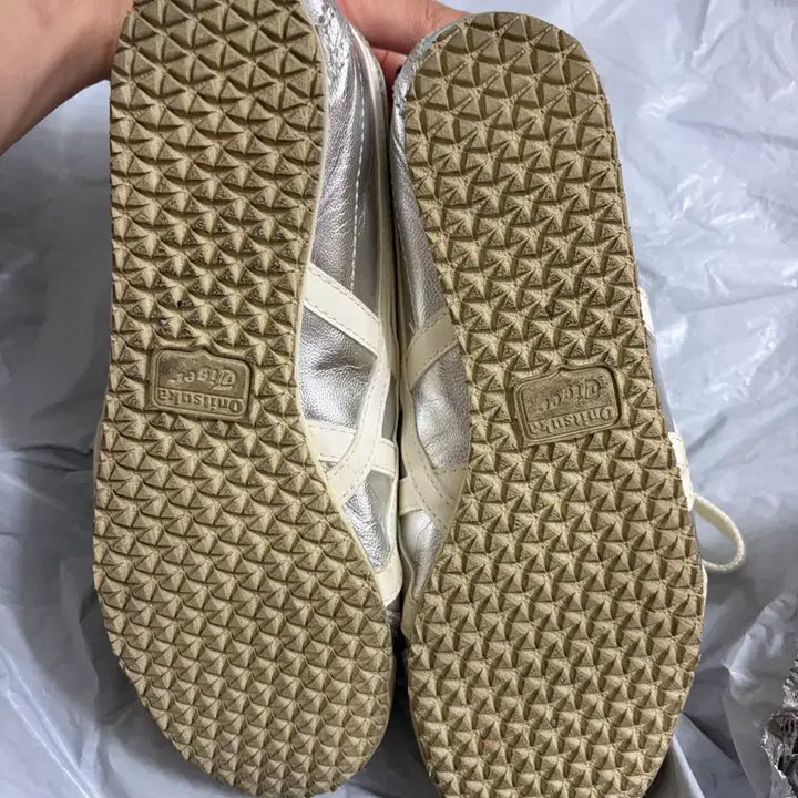 [BUNJANG] Onitsuka Tiger Mexico 66 Silver Sneakers (240mm) / 오니츠카 타이거 맥시코 66 실버 240