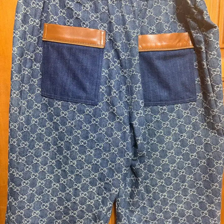 [BUNJANG] Gucci Logo Denim Shorts Size 46 / 구찌/로고데님숏팬츠/46