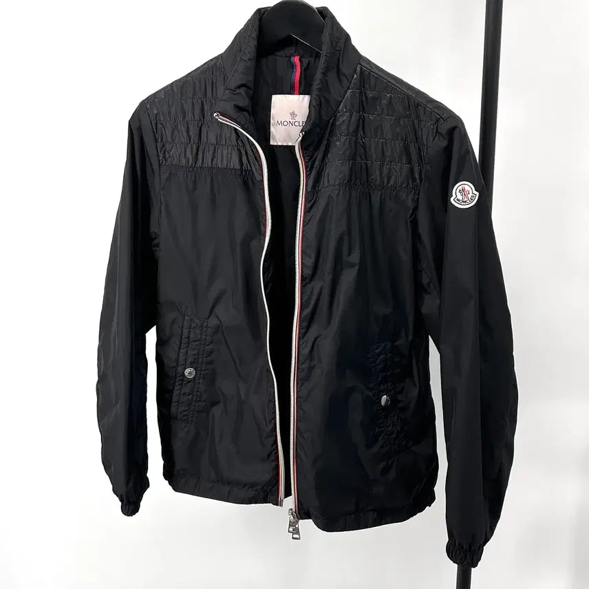 [BUNJANG] Moncler Windbreaker Zip-Up Jacket Black / [1사이즈] 몽클레어 바람막이 집업 자켓 블랙