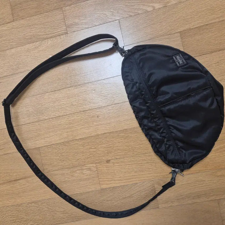 [BUNJANG] Yoshida Porter Half Moon Crossbody Bag / 요시다포터 반달 크로스백