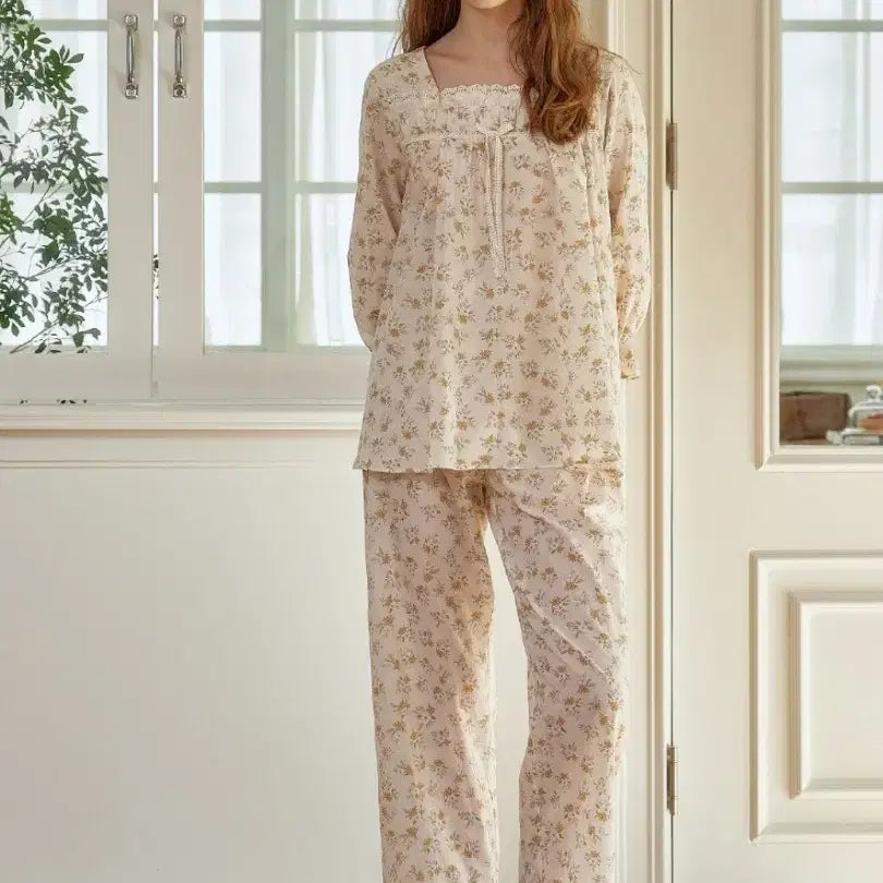 [BUNJANG] Ullala Pajamas Two-Piece Set 7-Part Sleeves (Mint Condition) / 울랄라 파자마 미개봉 새상품투피스 7부