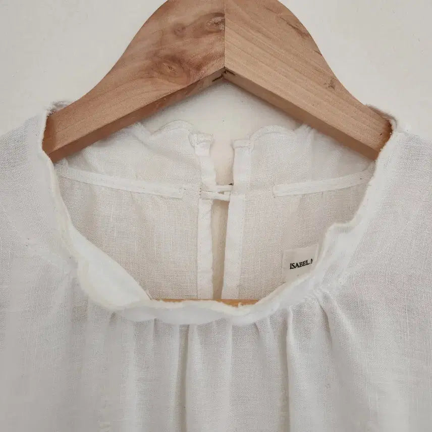 [BUNJANG] Isabel Marant Daniela White Linen Blouse (36) / 거의새옷)러블리한 이자벨마랑 린넨 다니엘라 화이트블라우스 (36)