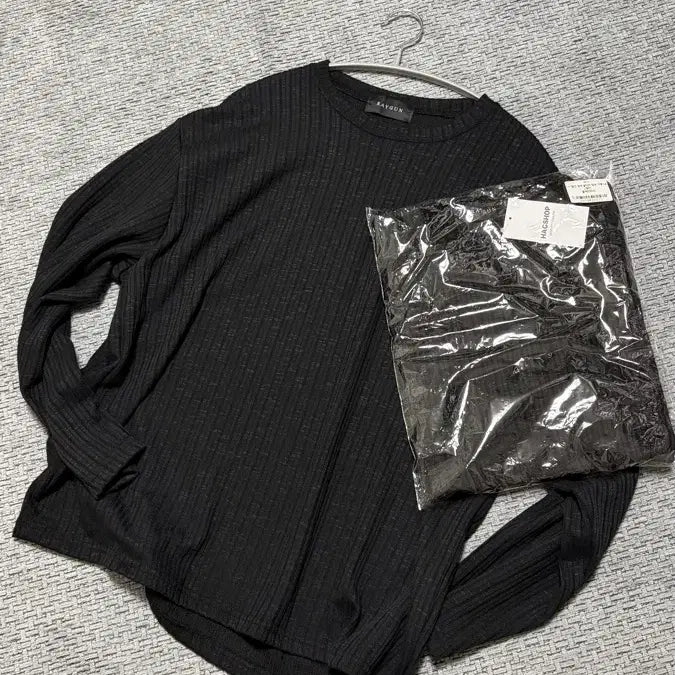 [BUNJANG] HAGSHOP Summer Thin Long Sleeve Knit Black Free Size / 학샵 썸머 살안타 얇은 긴팔니트 블랙 프리 남성