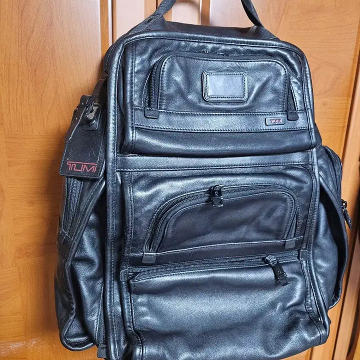 [BUNJANG] Tumi Leather Backpack Black / TUMI 가죽 백팩 블랙 남성용