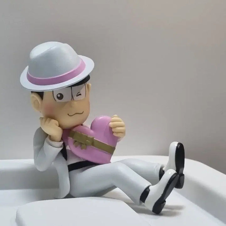 [BUNJANG] Osomatsu-san Todomatsu Valentine Figure / 오소마츠상 토도마츠 발렌타인 피규어