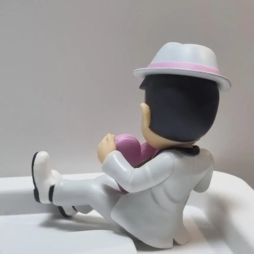 [BUNJANG] Osomatsu-san Todomatsu Valentine Figure / 오소마츠상 토도마츠 발렌타인 피규어