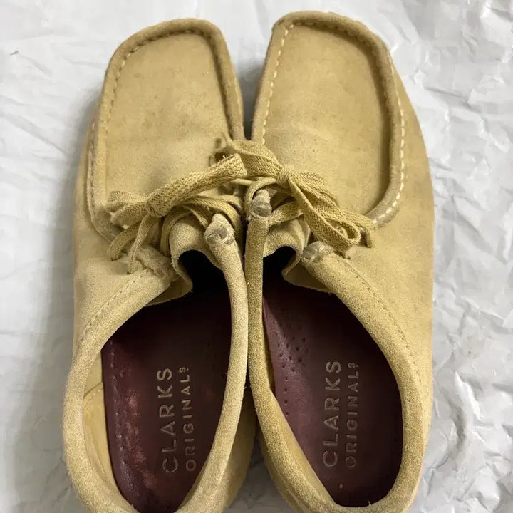 [BUNJANG] Clarks Wallabee Maple Suede Shoes / 클락스 왈라비 메이플 255