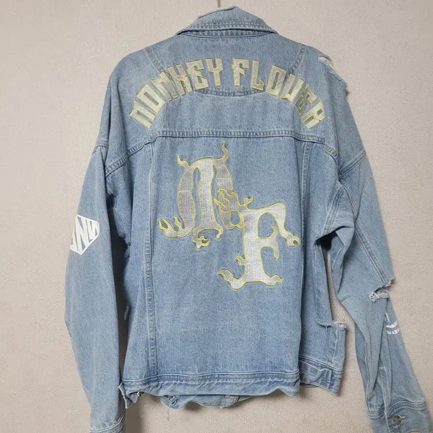 [BUNJANG] Monkey Flower Embroidered Graphic Denim Jacket / 몽키플라워 공용 자수 그래픽 데님 자켓