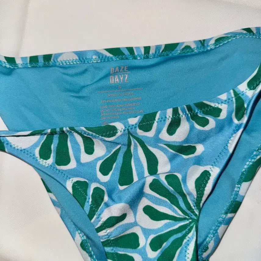 [BUNJANG] DAZE DAYZ JJOKBIT BRALETTE Bikini Set S / 데이즈데이즈) 비키니 세트