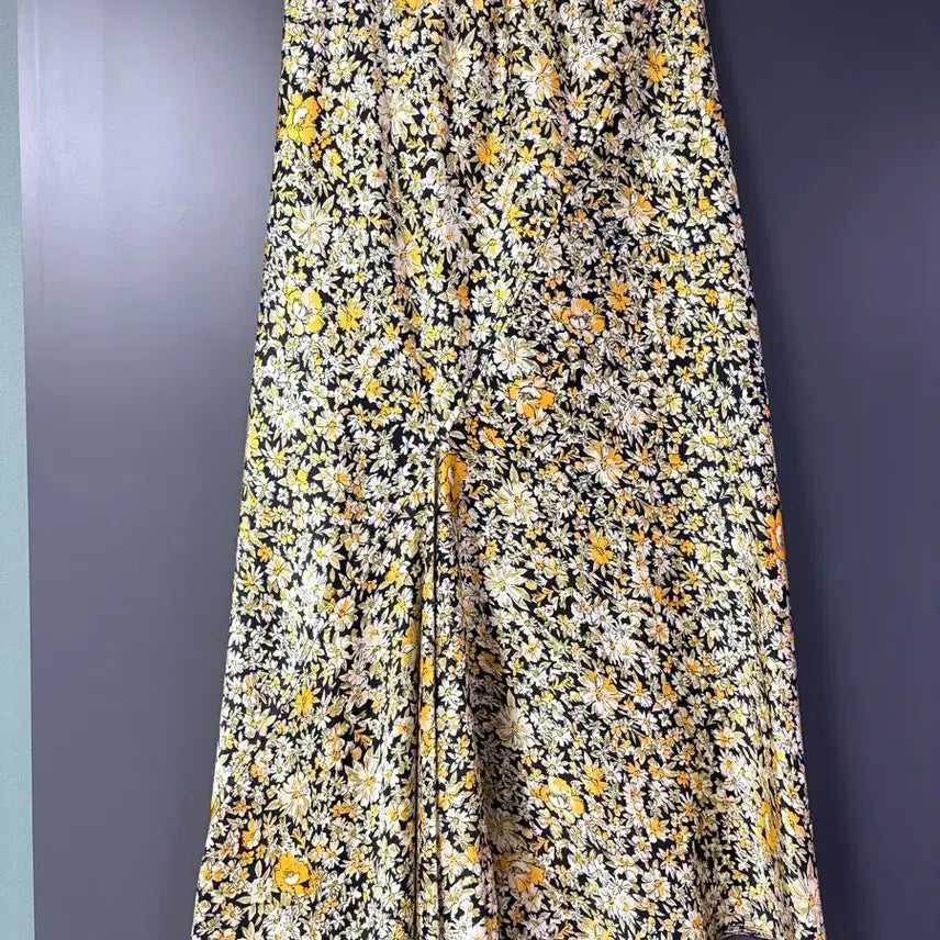 [BUNJANG] Floral Satin Long Skirt / 꽃무늬 새틴 롱스커트