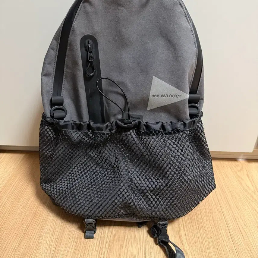 [BUNJANG] AND WANDER 20L Gray Daypack Backpack / AND WANDER Gray 20L 데이팩 백팩
