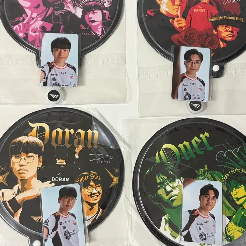 [BUNJANG] T1 Home Ground Fan and Photocard Set / 티원 홈그라운드 부채 및 포카