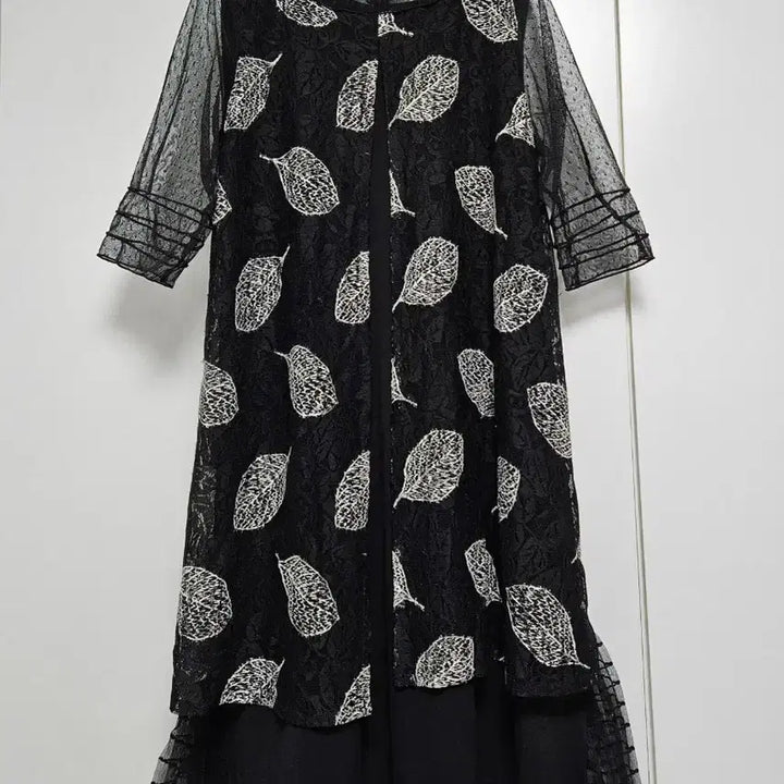 [BUNJANG] Lee Sang Bong See-through Lace Dress Size 66 / (새상품) 이상봉 원피스 (66)