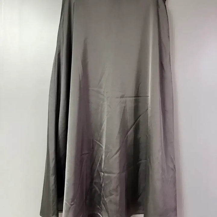 [BUNJANG] Satin Flare Skirt Black / 새틴 플레어 스커트 블랙