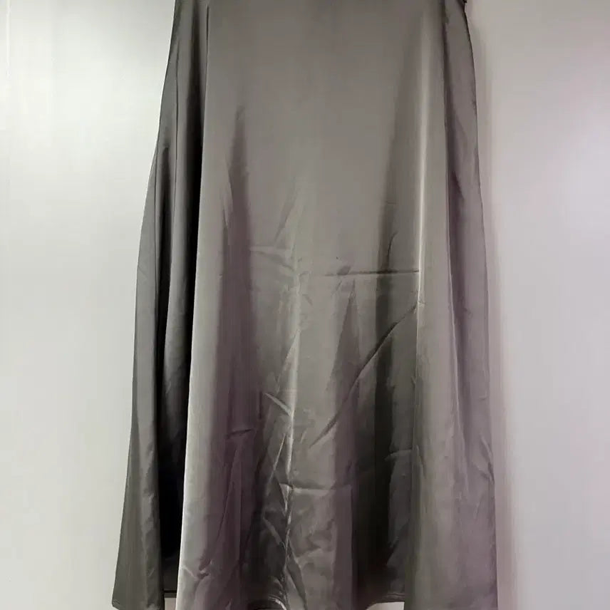 [BUNJANG] Satin Flare Skirt Black / 새틴 플레어 스커트 블랙