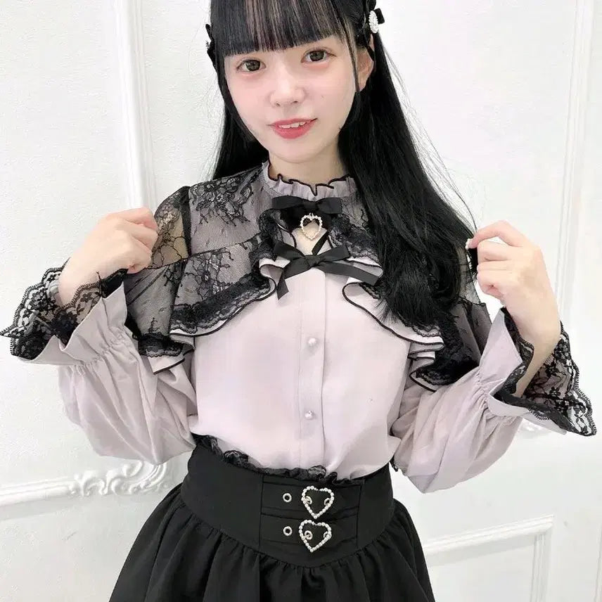 [BUNJANG] Rosita Ruffle Lace Heart Charm Blouse / 양산형 지뢰계 로지타 핑검 하트챰 블라우스 리즈리사디마럽마즈