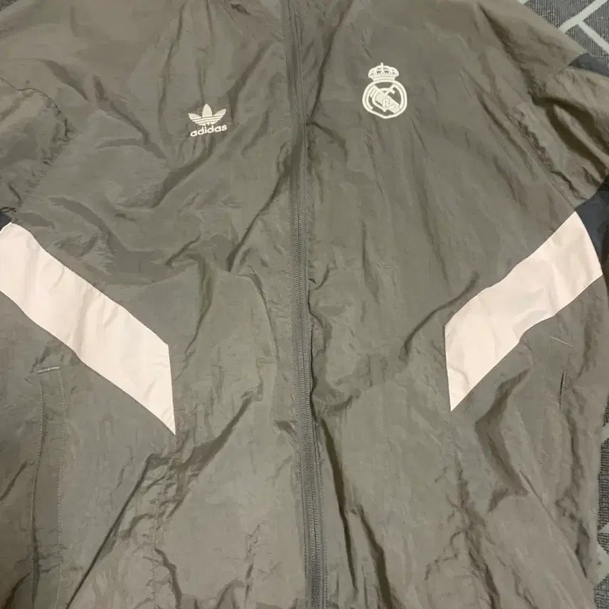 [BUNJANG] Adidas Real Madrid Windbreaker Jacket / 아디다스 레알마드리드 바람막이