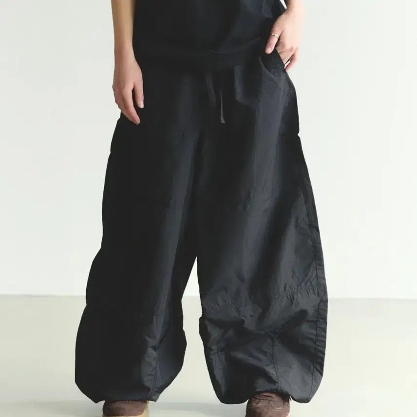 [BUNJANG] EASTLOGUE Balloon Pants Black Size 48 / 이스트서비스샵 벌룬 팬츠 새제품 싸게 팔아요