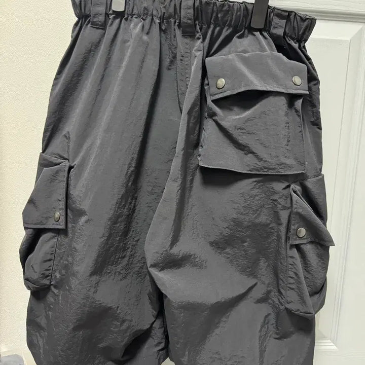 [BUNJANG] yoke Tokyo Utility Black Shorts Size 2 / 요크 yoke 도쿄 유틸리티 블랙 쇼츠 2사이즈 판매 안셀름 코모리