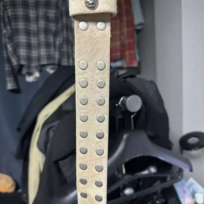 [BUNJANG] Kara Studded Calf Hair Leather Belt / 카라스 스터드 카프 헤어 레더 벨트