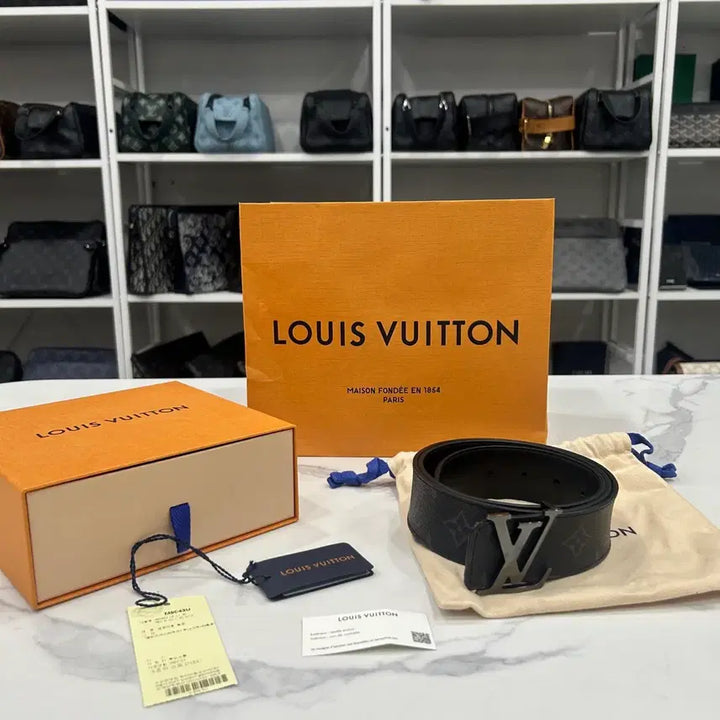 [BUNJANG] Louis Vuitton Eclipse Reversible Belt Size 40 / [새상품급/40]루이비통 리버서블 이클립스 벨트