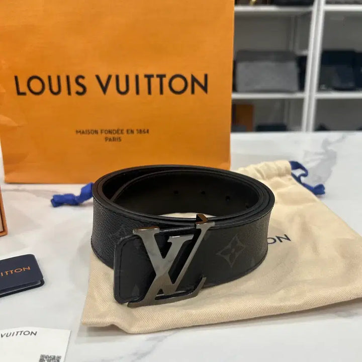 [BUNJANG] Louis Vuitton Eclipse Reversible Belt Size 40 / [새상품급/40]루이비통 리버서블 이클립스 벨트