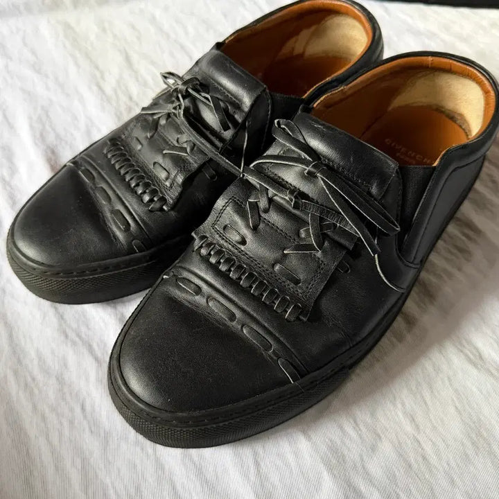 [BUNJANG] Givenchy Tassel Sneakers Black / 지방시 테슬 스니커즈