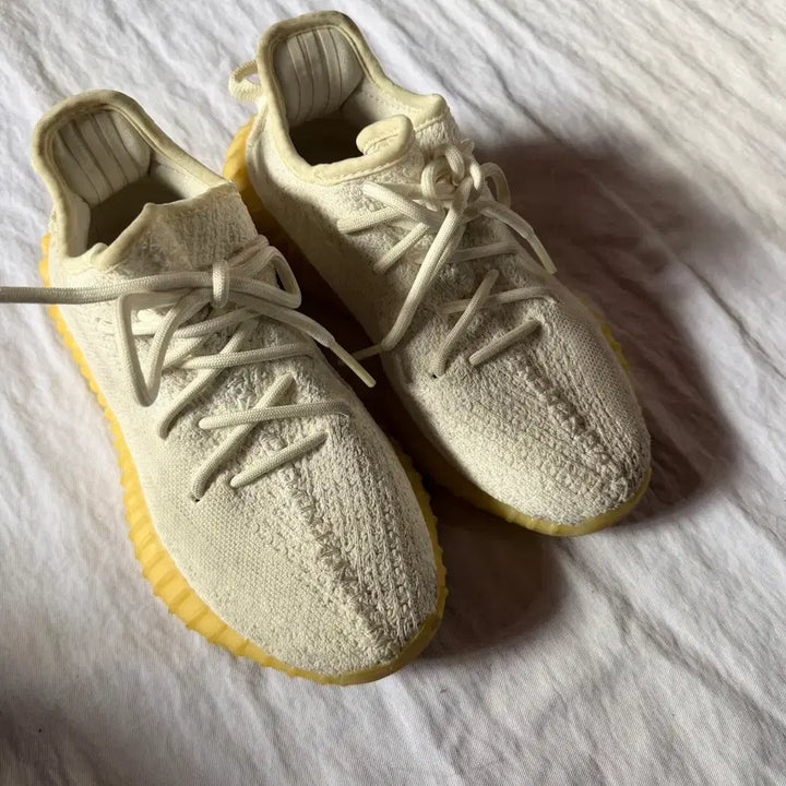 [BUNJANG] Adidas Yeezy Boost 350 V2 Butter / 아디다스 이지부스트 350 V2 버터