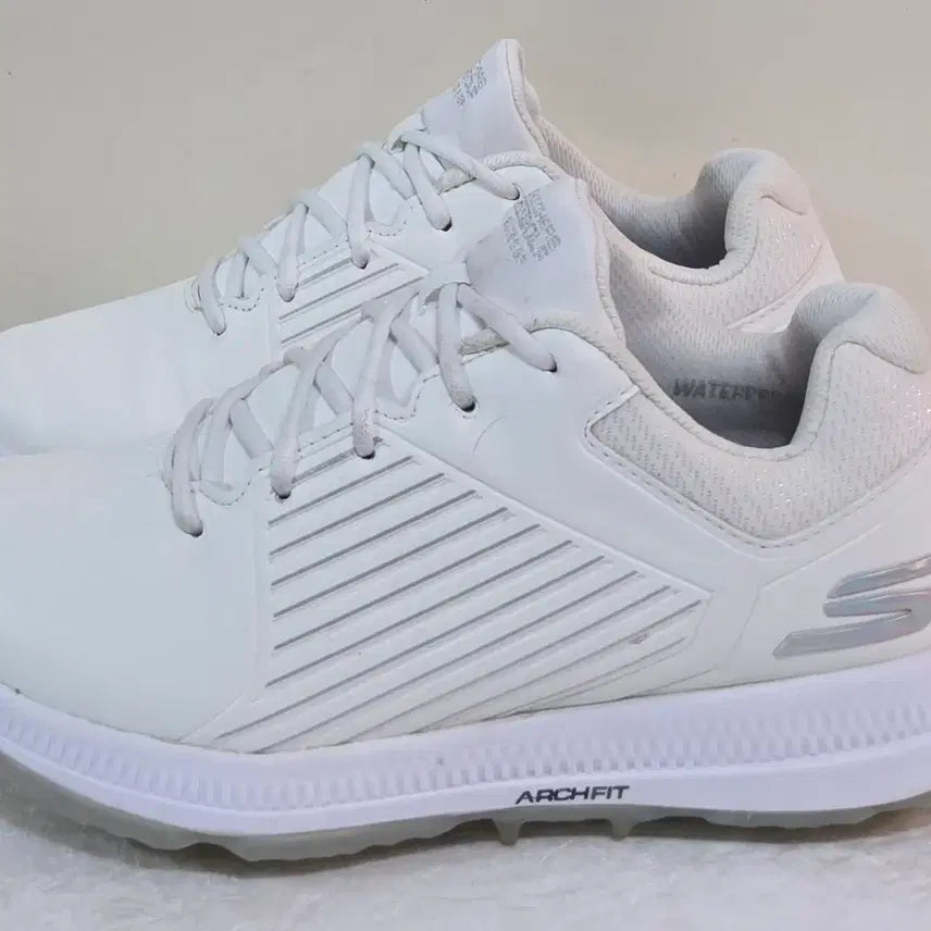 [BUNJANG] Skechers Go Golf Elite 5 GF Arch Fit White Silver Golf Shoes (Discontinued) / [230] 스케쳐스 고골프 엘리트5GF 아치핏 화이트실버ㅡ단종매물,최저가