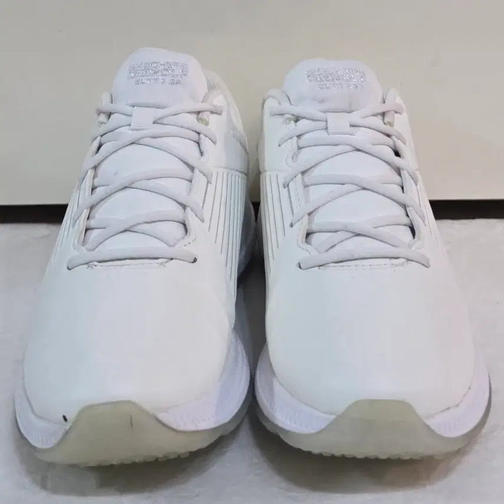 [BUNJANG] Skechers Go Golf Elite 5 GF Arch Fit White Silver Golf Shoes (Discontinued) / [230] 스케쳐스 고골프 엘리트5GF 아치핏 화이트실버ㅡ단종매물,최저가