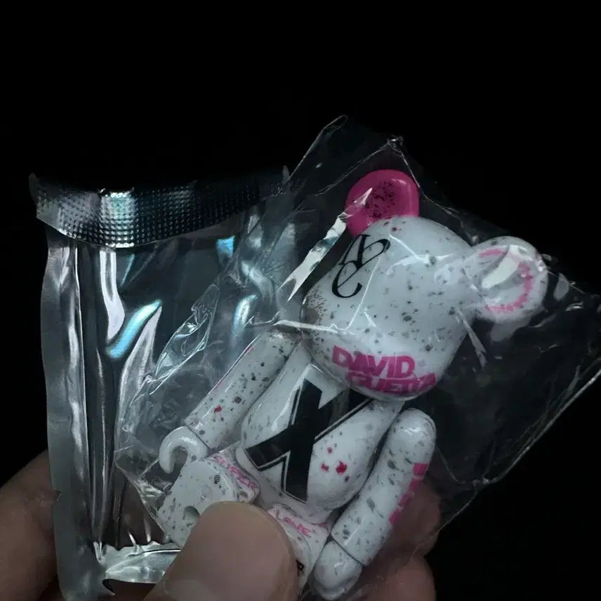 [BUNJANG] Bearbrick IVE Super Secret / 베어브릭 아이브 슈퍼시크릿