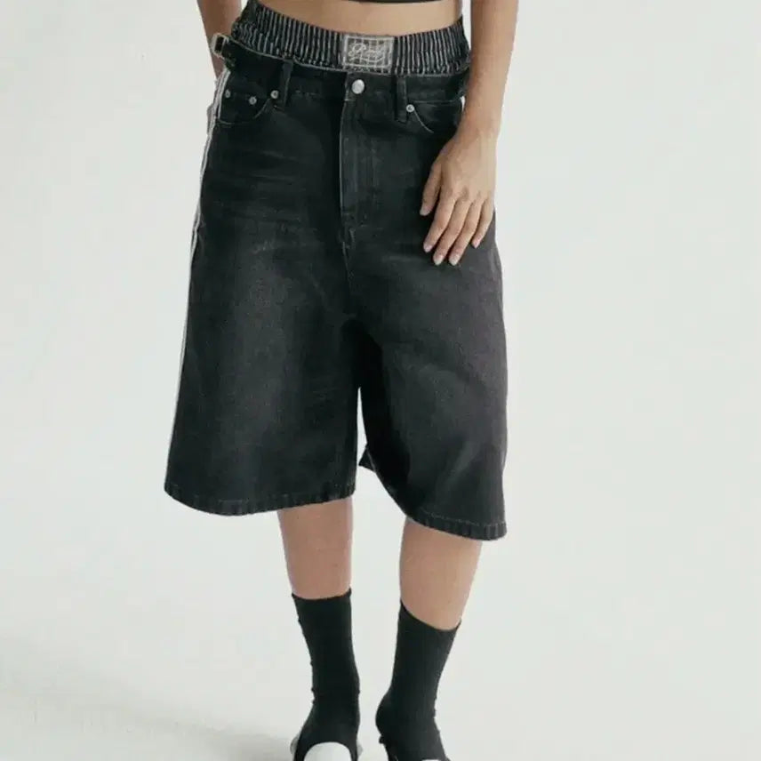 [BUNJANG] Bad Blood Billy Track Bermuda Pants Black / 배드블러드 빌리 트랙 버뮤다 팬츠 블랙
