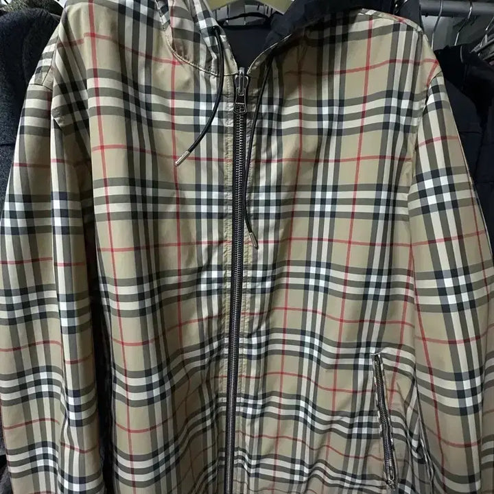[BUNJANG] Burberry Reversible Windbreaker Jacket L / [새상품급 L]버버리 리버시블 빈티지 체크 후드 자켓 아카이브 베이지