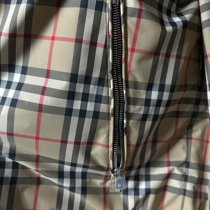 [BUNJANG] Burberry Reversible Windbreaker Jacket L / [새상품급 L]버버리 리버시블 빈티지 체크 후드 자켓 아카이브 베이지