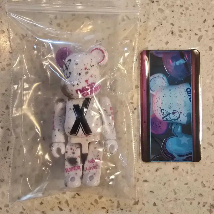 [BUNJANG] Bearbrick 50th Series Shushi IVE Sealed / 베어브릭 50탄 슈시 아이브 미개봉 새상품