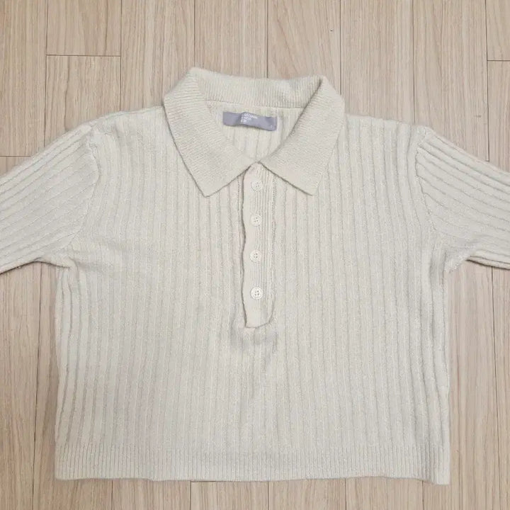 [BUNJANG] 8seconds Ivory Cropped Knit Top / 에잇세컨즈 크롭 아이보리 니트 듀엘 보브 지컷 온앤온 쥬크