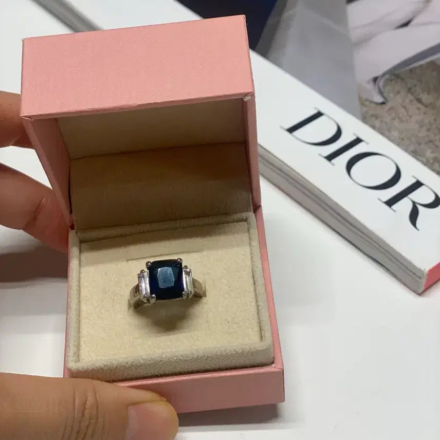 [BUNJANG] Deep Blue Cubic Square Ring / 사각 블루 큐빅 반지