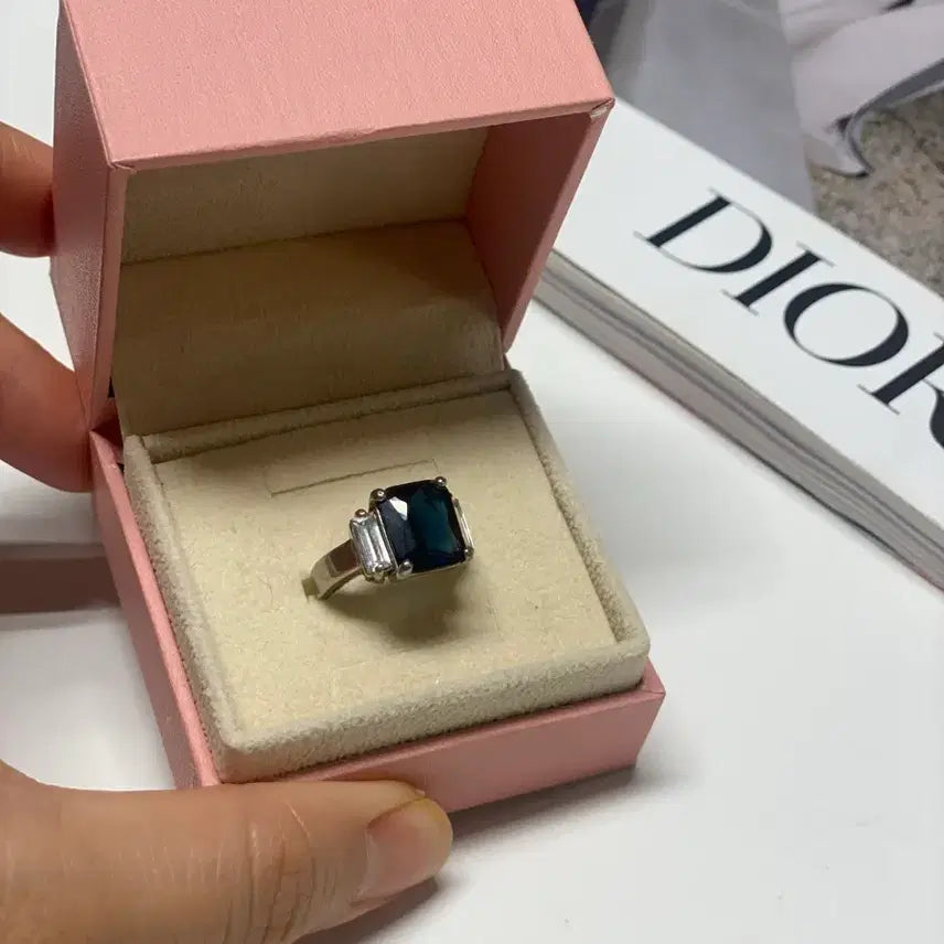 [BUNJANG] Deep Blue Cubic Square Ring / 사각 블루 큐빅 반지